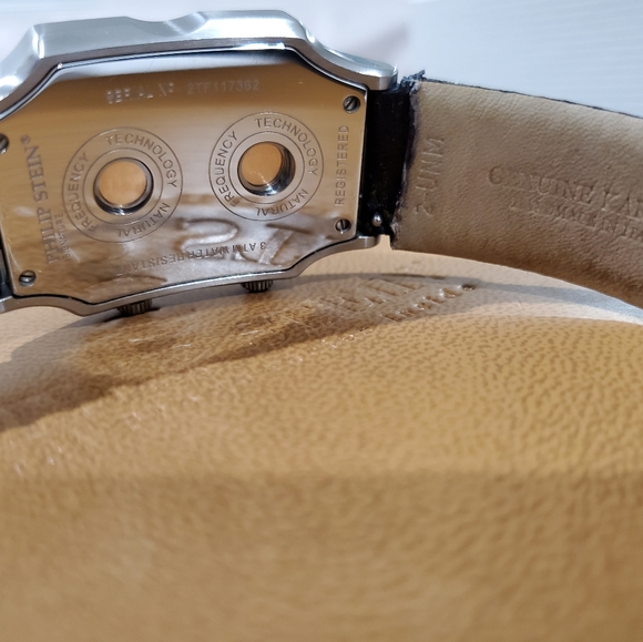 Watch - Picture 4 of 16